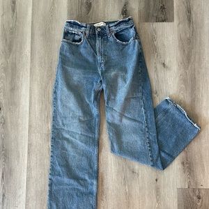 Abercrombie 90s Relaxed Fit Jean